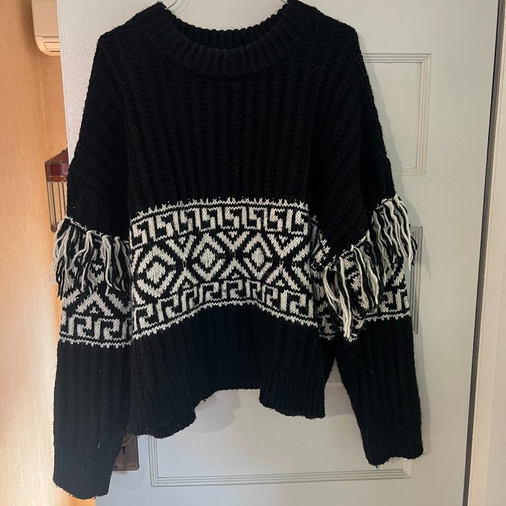 H&M Black and White Patterned Sweater